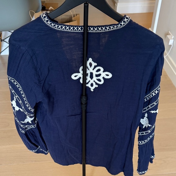 Chic Navy Women's Blouse with Embroidery - Picture 6 of 6